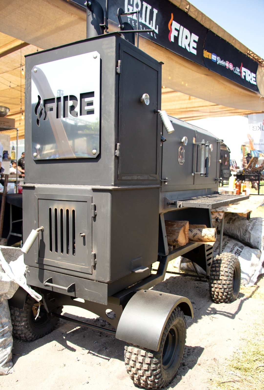 Tractor Ahumador (arriendo por evento) - Imagen 2